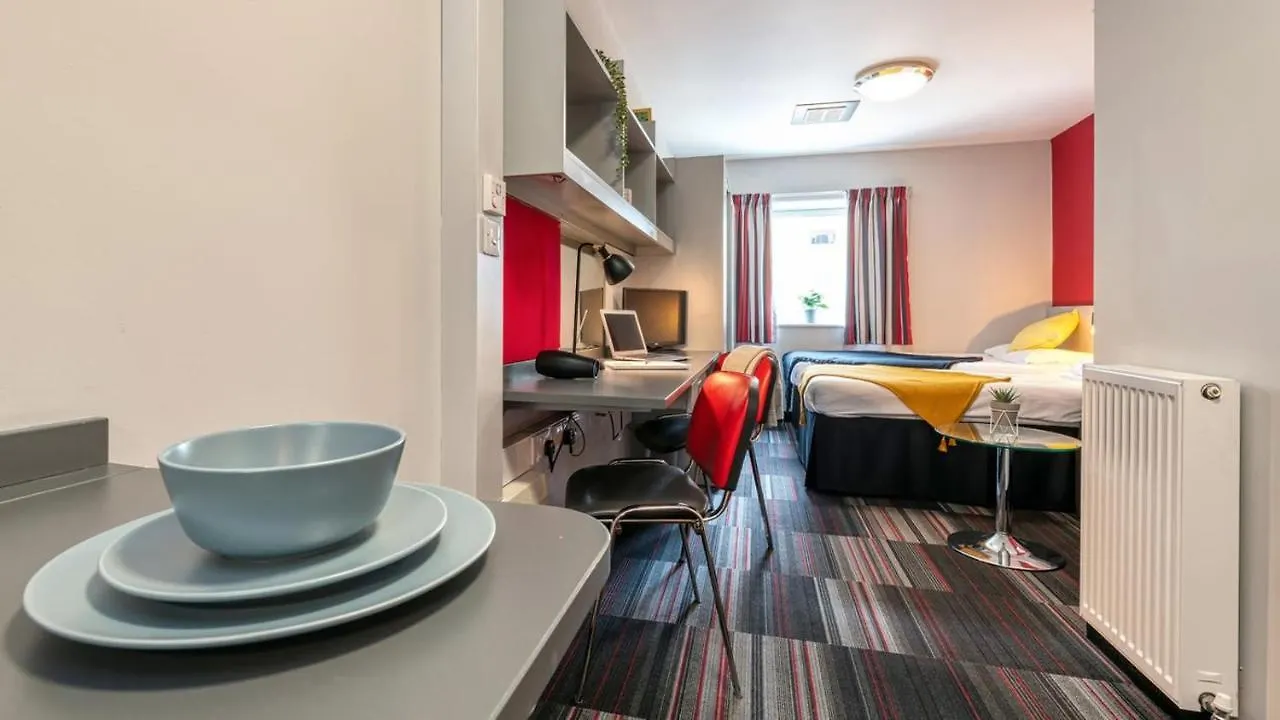 Student Only - Clarendon Street In Nottingham Apartment